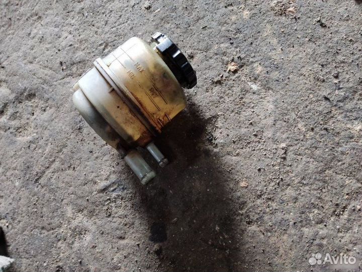 Бачок гур Toyota Estima Lucida