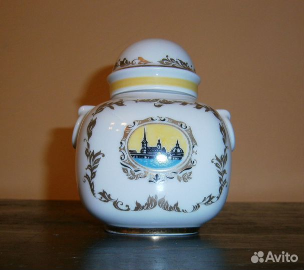 Фарфоровая чайница лфз Нева