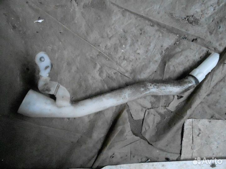 Горловина бачка омывателя Infiniti M 2004-2010