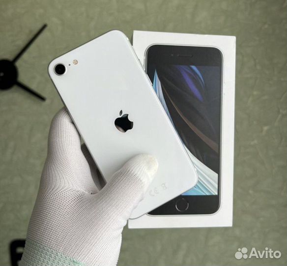 iPhone SE (2020), 64 ГБ