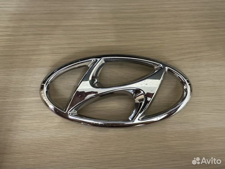 Эмблема Hyundai solaris 2