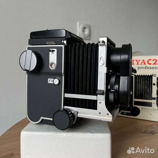 Плёночная камера mamiya C220 Professional
