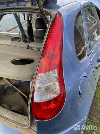 Задний правый фонарь калина хэтчбек