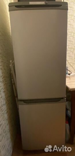 Продам холодильник бирюса М118