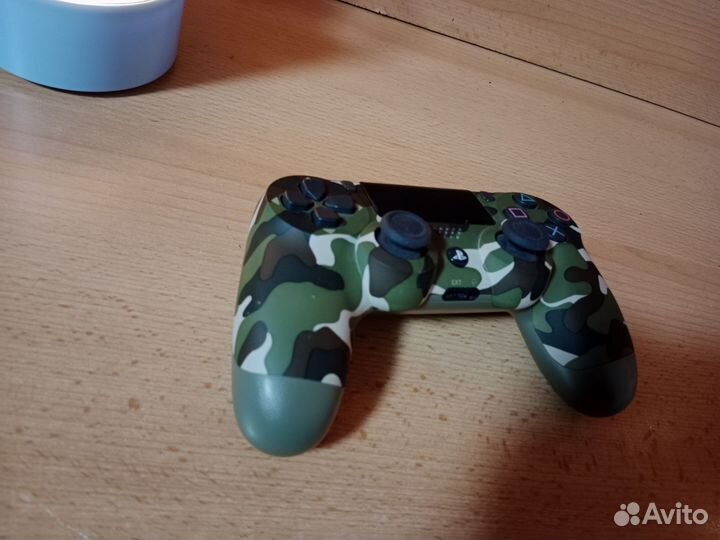 Джостик камуфляжного цвета