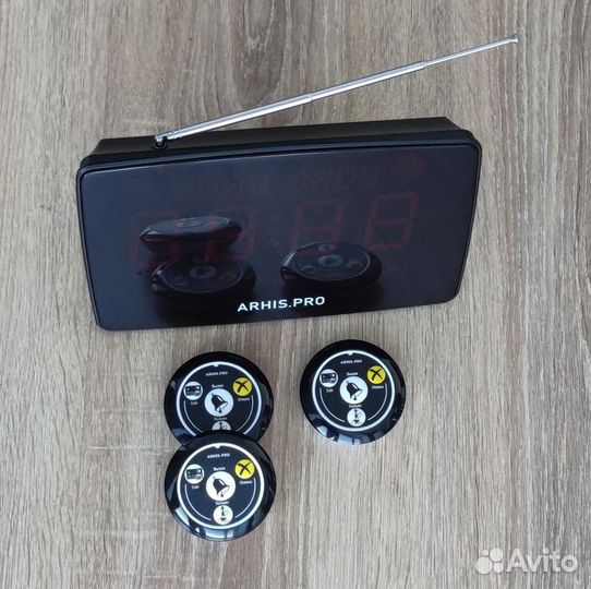 Табло вызова официанта-калянщика и кнопка вызова