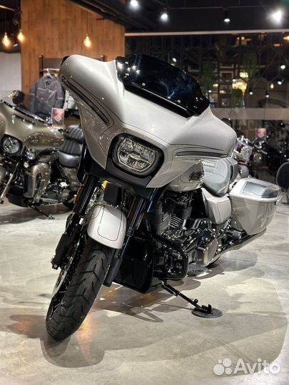 Harley-Davidson CVO Street Glide, 2023
