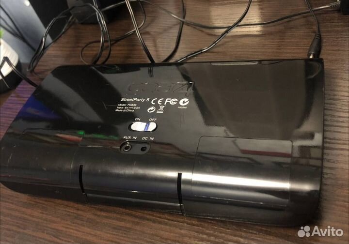 Док станция Gear 4 Street Party 5 для iPhone