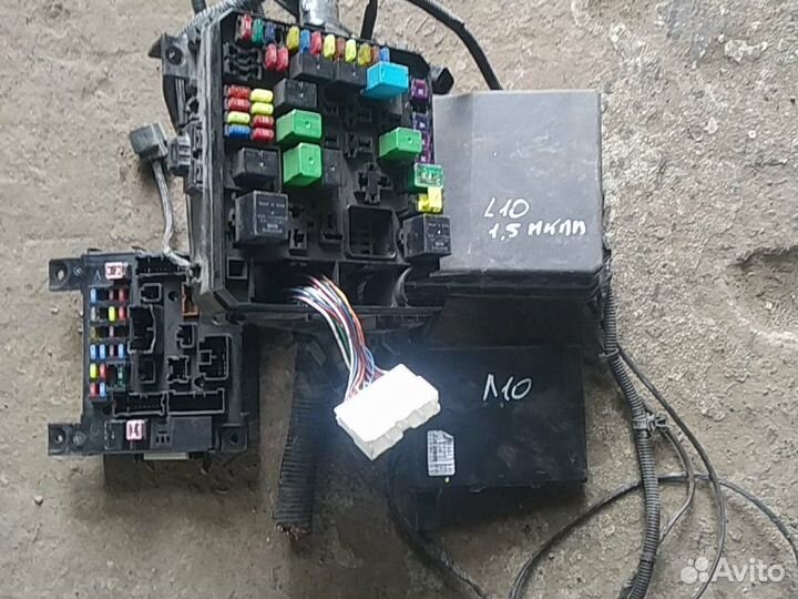 Mitsubishi lancer 10 Блок предохранителей