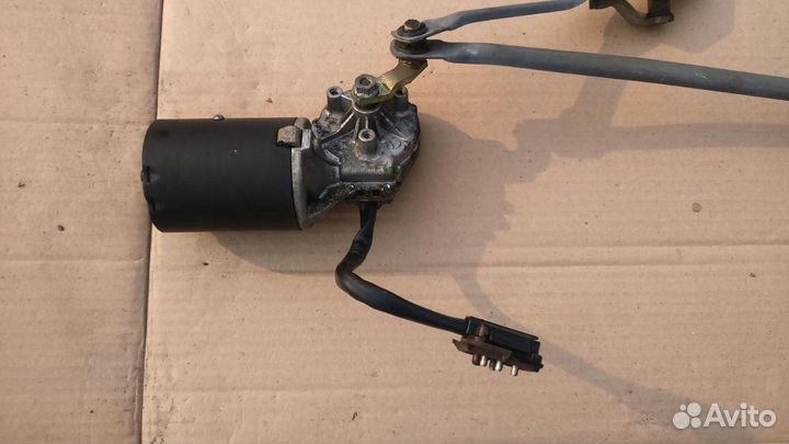 Трапеция дворников на Mercedes-Benz W123