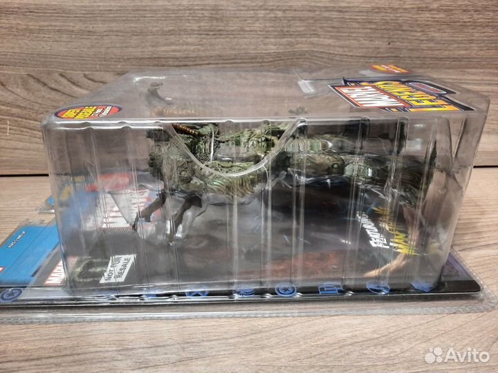 Man-Thing / Mervel Legends Series viii / Toy Biz