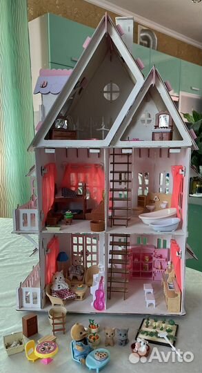 Домик кукольный