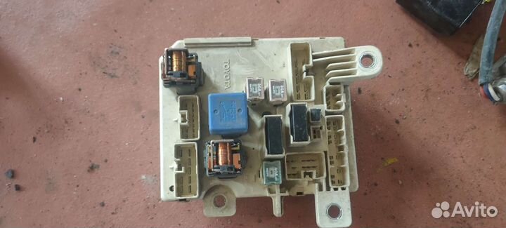 Блок реле Тойота виста, камри v30