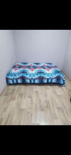 2-к. квартира, 50 м², 1/10 эт.