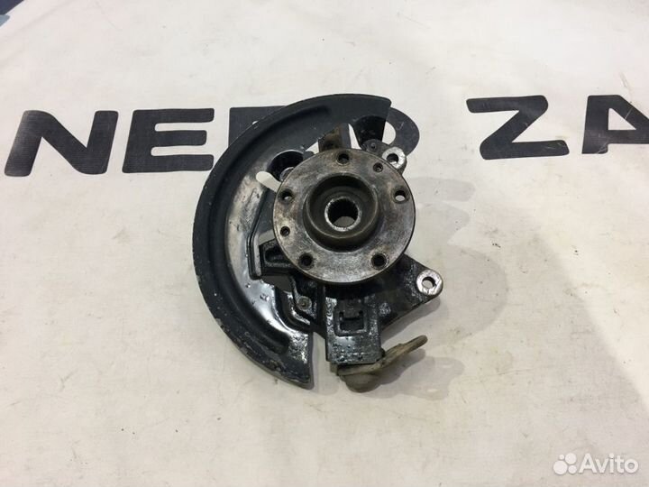 Кулак поворотный передний правый Renault Fluence