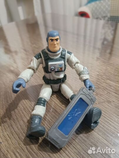 Базз лайтер игрушка