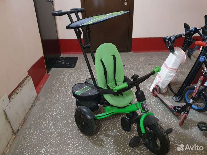 Детский 3-колесный велосипед Icon с ручкой