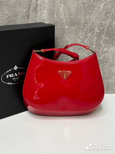 Сумка prada cleo красная лак