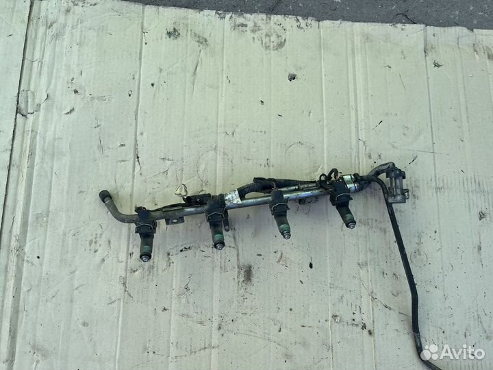 Рампа с форсунками ваз 2110 2112 2114 2115 Приора