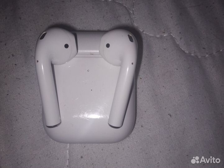 Беспроводные наушники apple airpods 1
