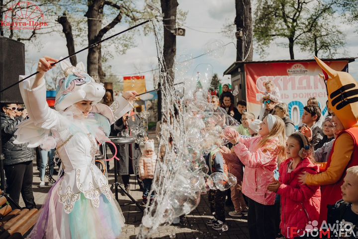 Шоу мыльных пузырей, аниматор