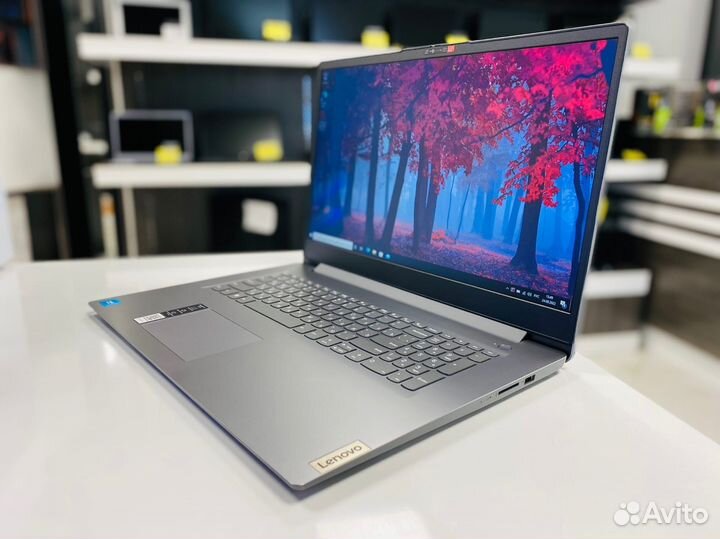 New/ Lenovo 17.3