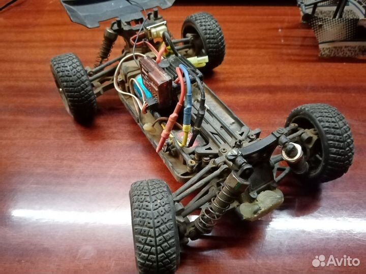 Радиоуправляемая бесколлекторная Himoto E18DB