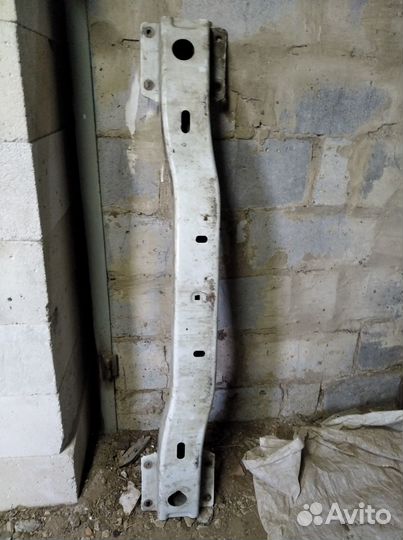 Усилитель бампера Renault Master 3