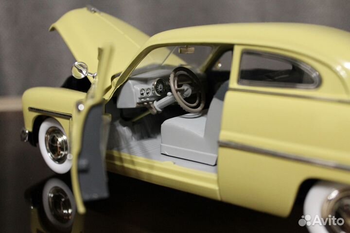 Модель автомобиля 1 18.Mercury 1949