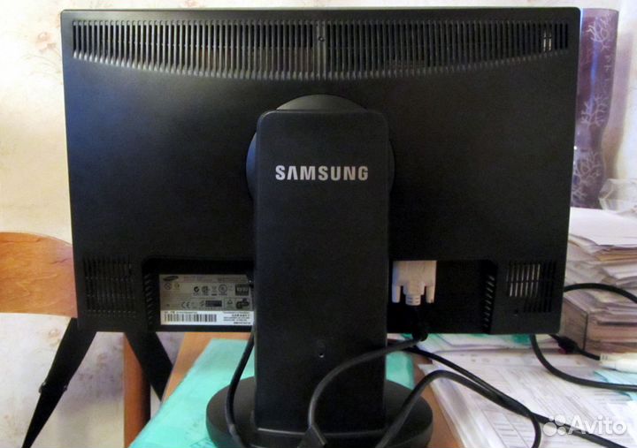 Монитор Samsung SyncMaster 2043BW