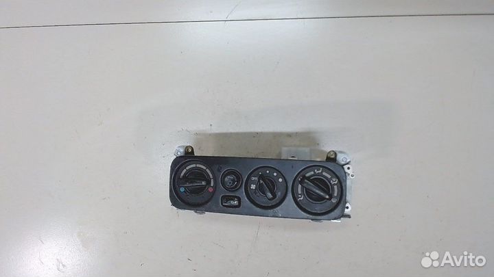 Переключатель отопителя Mitsubishi Montero Sport
