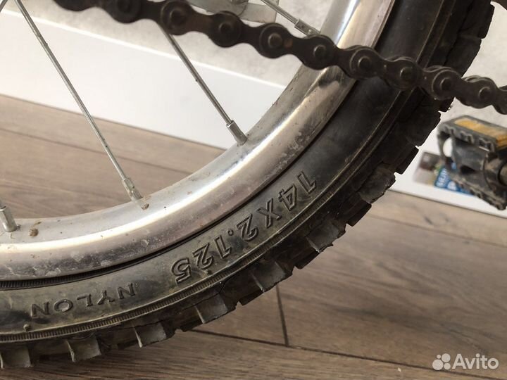 Колеса боковые нет