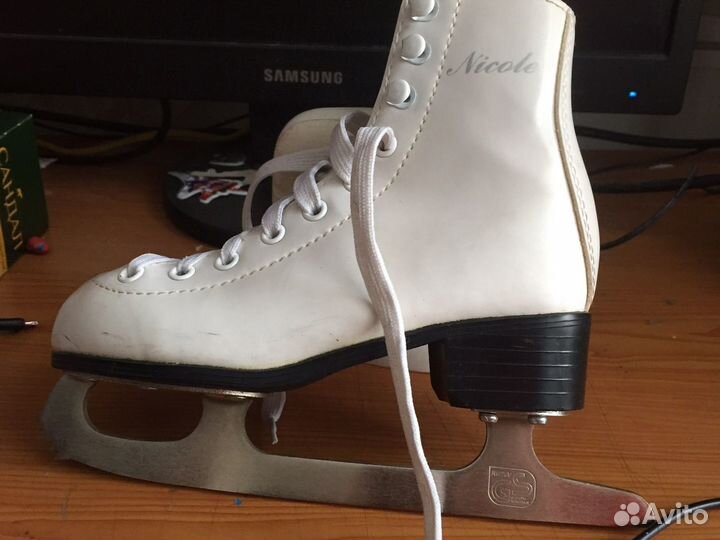 Коньки хокейные(bauer) и фигурные, лыжные ботинки