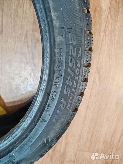Pirelli Ice Zero 225/45 R18