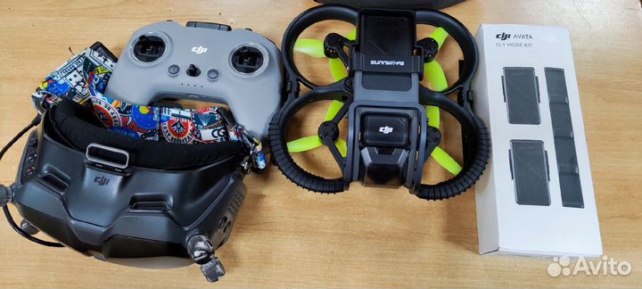 Квадрокоптер dji avata