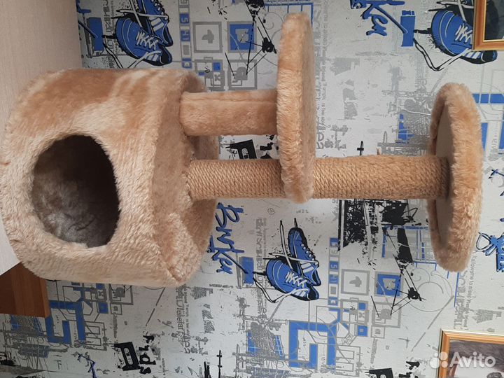 Домик для кошки с когтеточкой бу