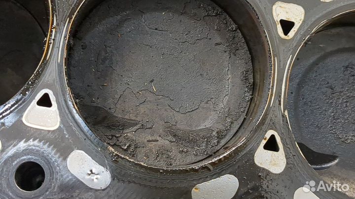 Блок цилиндров киа Carens, 2010