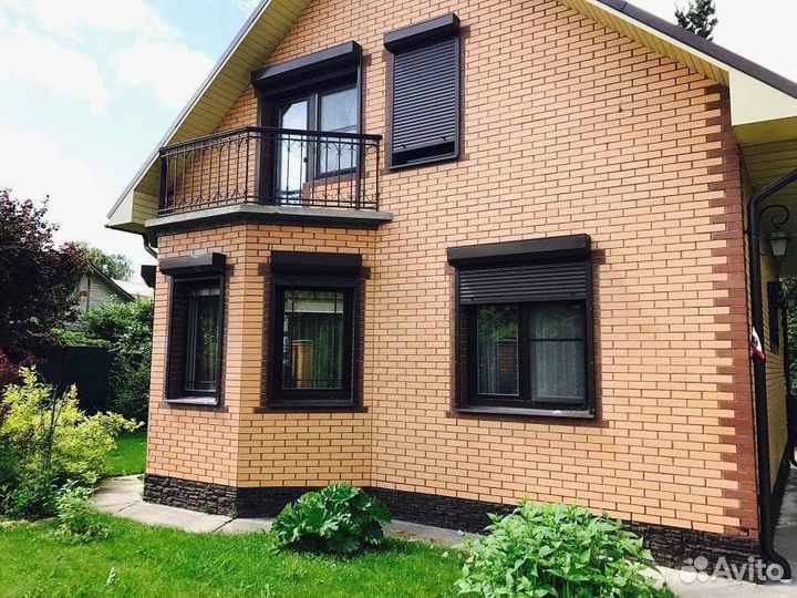 Рольставни в коттедж