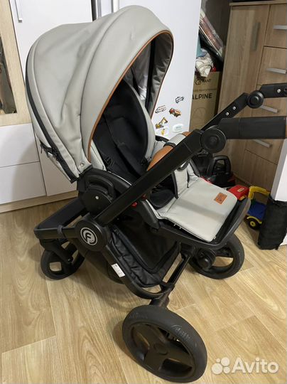 Коляска Verdi Futuro 3в1