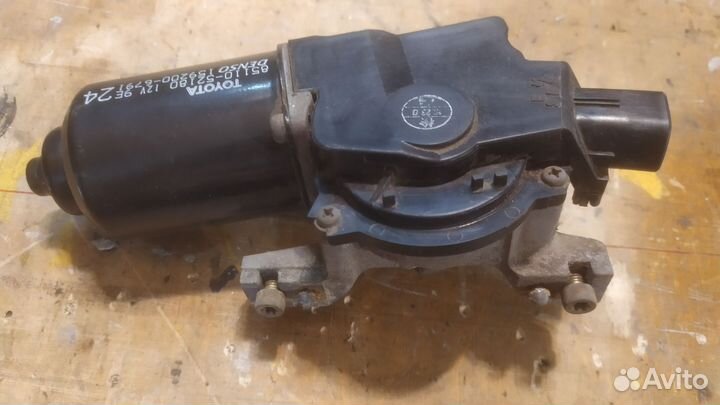 Моторчик стеклоочистителя Toyota