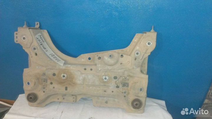 Подрамник Renault Laguna