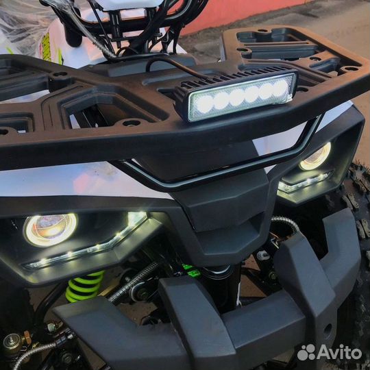 Квадроцикл Avantis Hunter 8 New бело-зеленый