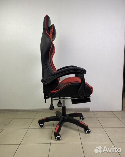 Геймерское кресло красное