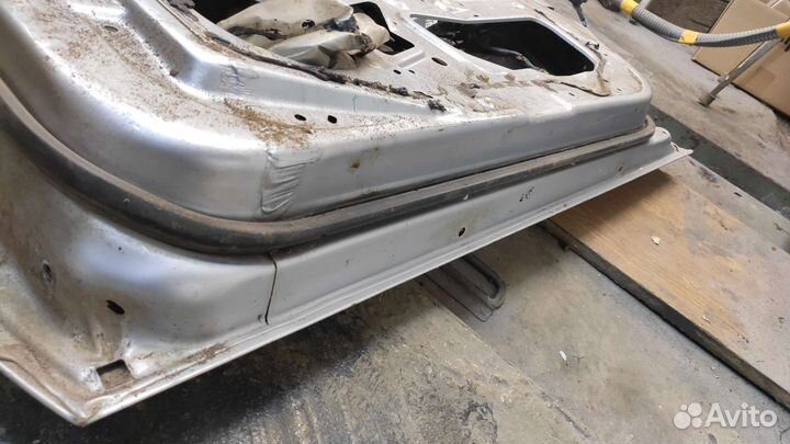 Дверь передняя правая Mitsubishi lancer 9