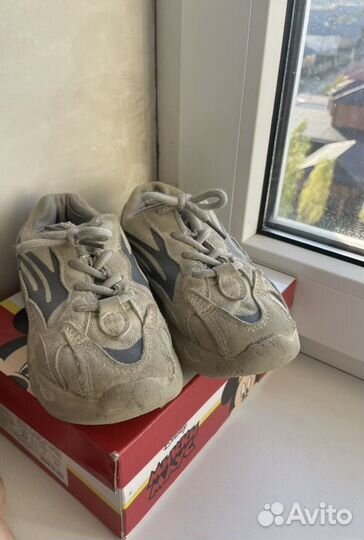 Кроссовки для мальчика 25,26