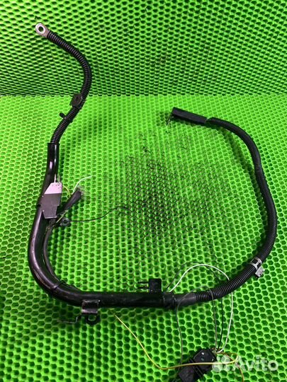 Плюсовой провод с предохранителем Mercedes W203