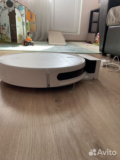 Mi Robot Vacuum-Mop Essential