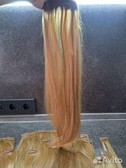 Волосы на заколках блонд