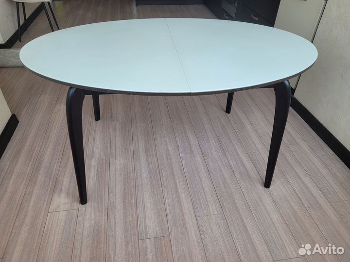 Кухонный стол