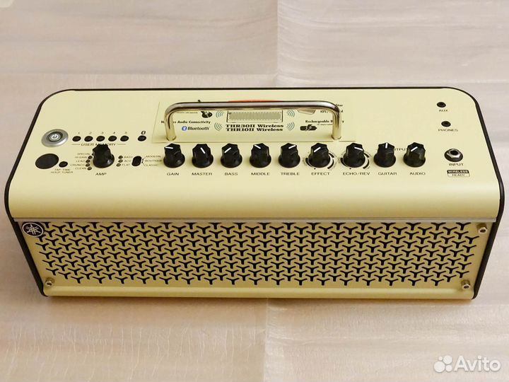Гитарный комбо Yamaha THR30II wireless